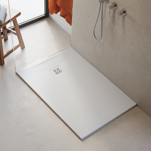 Receveur de douche extra plat 3 cm HALDOR LAVABERG Blanc RAL 9003 — installé dans une salle de bain moderne