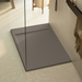 Receveur de douche extra plat 3 cm MAGNUS LAVABERG Taupe RAL 7039 — installé dans une salle de bain moderne