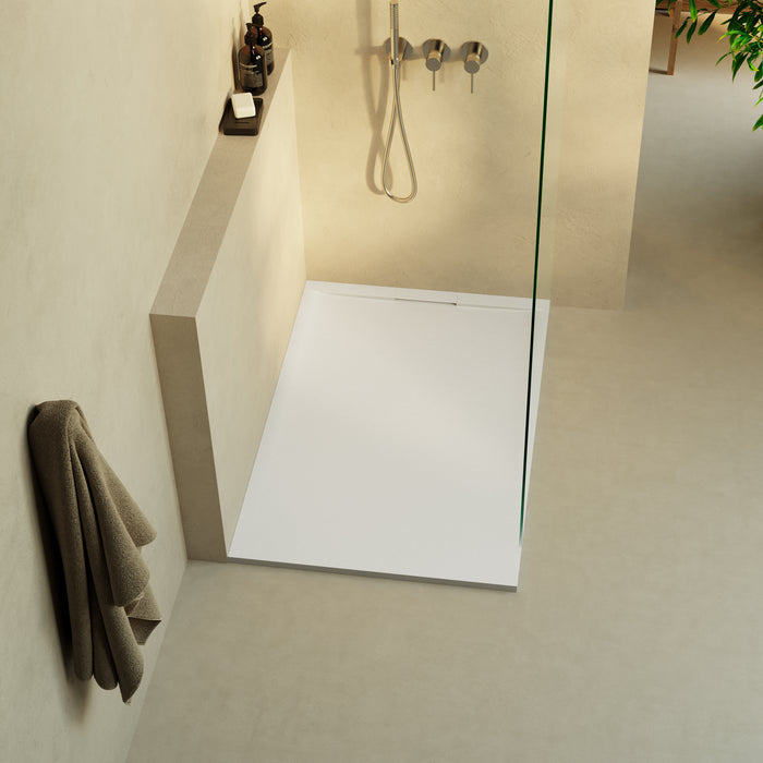 Receveur de douche extra plat 3 cm RAGNAR LAVABERG Blanc RAL 9003 — installé dans une salle de bain moderne
