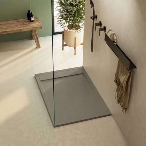 Receveur de douche MAGNUS gris taupe LAVABERG installé dans une salle de bain